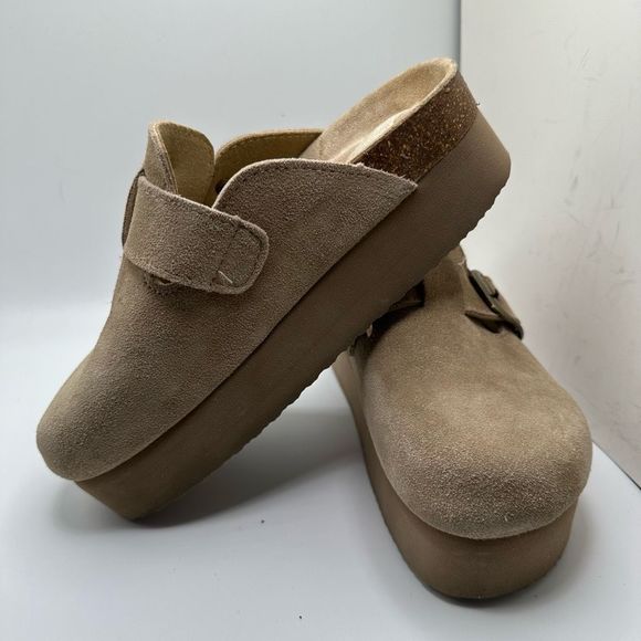 CUSHIONAIRE Women's Genuine Suede Cork Footbed Platform Clog with +Comfort 7 SAN - Picture 7 of 7